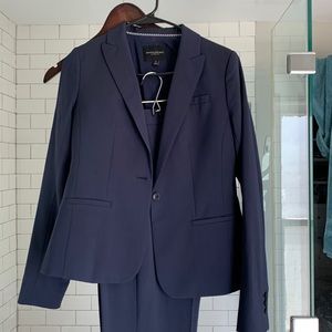Banana republic navy suit